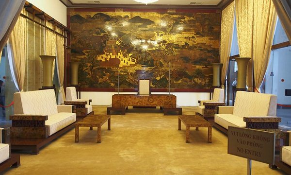 independence palace room