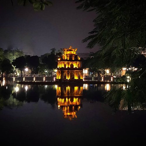 turtle tower in hanoi