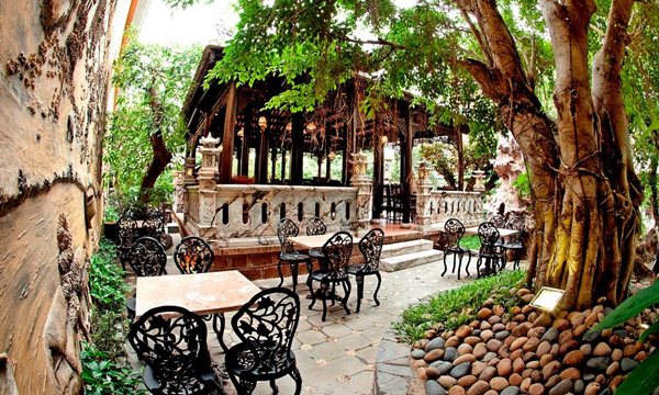 Khong Gian Xua Cafe