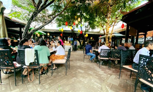 Truc Lam Vien Cafe