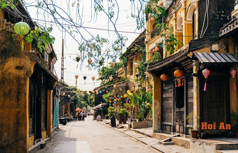 Vietnam tour 8 day package to Hoi An